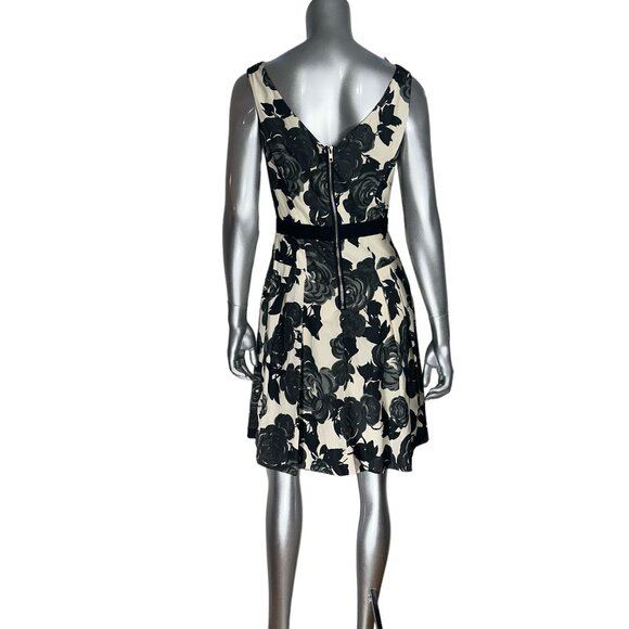 Milly of New York Cream and Black Floral Fit and Flare with Pockets Dress 6 - Picture 3 of 9